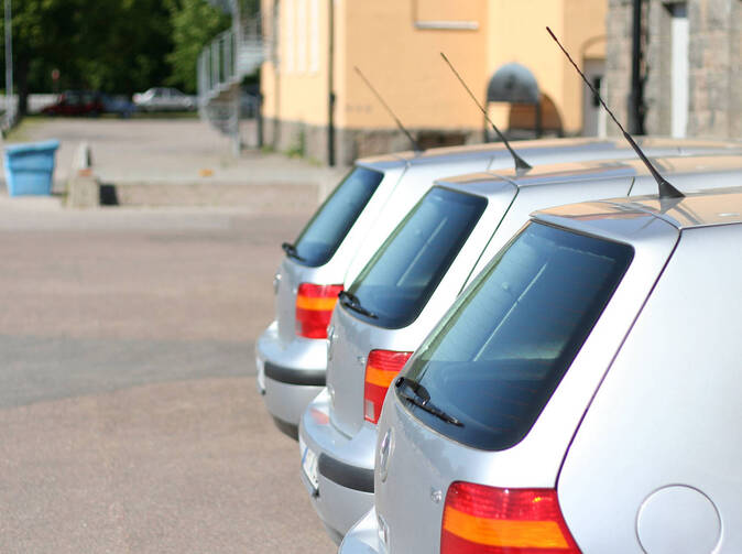 Vyberáte si poistku na firemné auto? Toto si všímajte