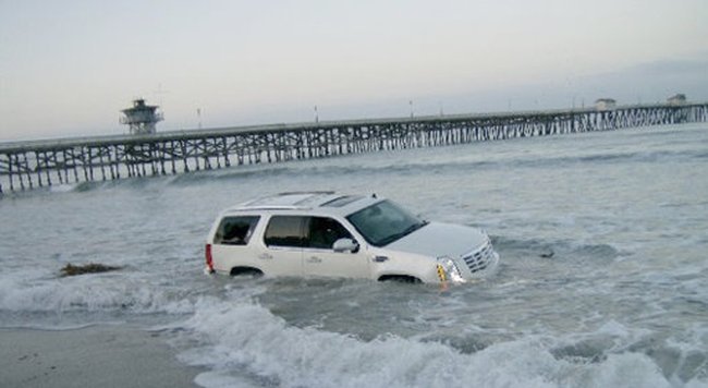 Pozor na letné búrky. Tieto prípady sú pre vodičov nebezpečné