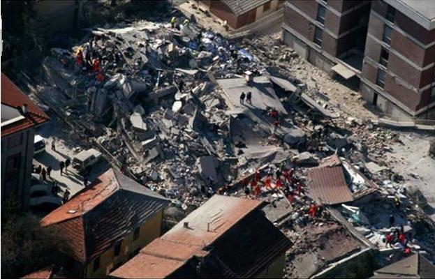 Zemetrasenie v Číne neprežilo najmenej 381 ľudí 