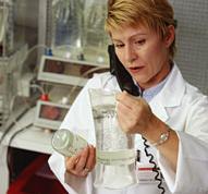 Firmy, ak péenka trvá do 10 dní, neposielajte o nej doklady do Sociálnej poisťovne