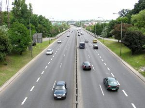 Odklad zákazu spaľovacích motorov nezachráni konkurencieschopnosť EÚ