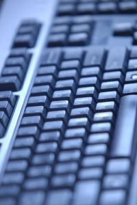 Lloyds: Za kybernetické útoky zaplatia spoločnosti ročne okolo 400 miliárd dolárov