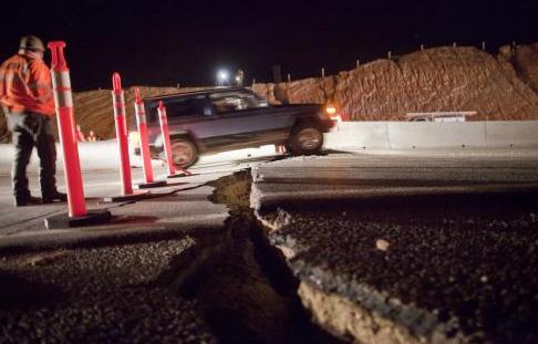 Obyvateľov Jávy v Indonézii dnes vystrašilo silné zemetrasenie