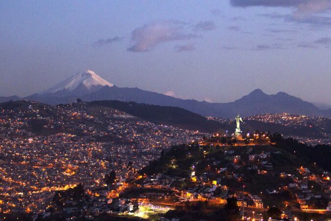 Ekvádor vyhlásil stav ohrozenia kvôli zvýšenej aktivite sopky Cotopaxi