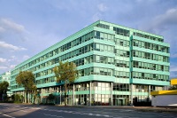 Pre problémy so statikou sa  uzatvára budova Biznis centra Apollo