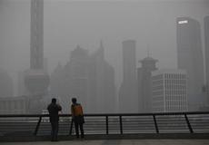 V Pekingu vyhlásili kvôli smogu najvyšší stupeň pohotovosti