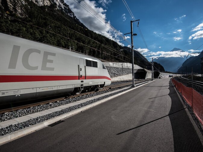 Skupina Allianz poistila jeden z najväčších stavebných projektov sveta