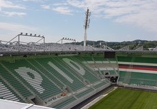 Šiesty Allianz štadión otvorili vo Viedni
