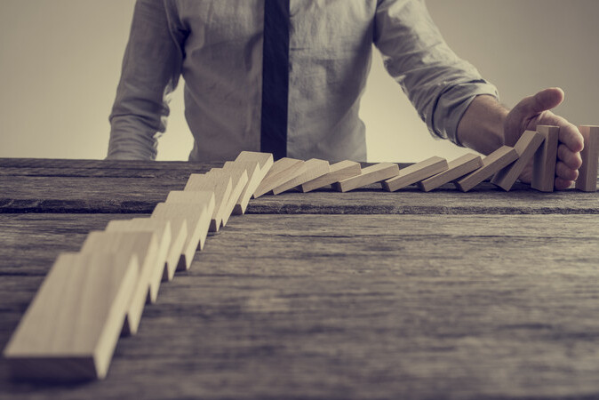 Politické riziká sú stále väčšou hrozbou