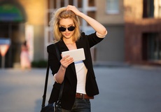 Keď prídu problémy, slovenské firmy neváhajú prepúšťať ľudí. V Česku či Rakúsku to tak nerobia