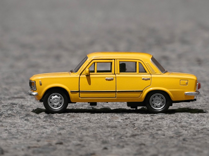 Nehoda či krádež na dovolenke autom: Čo robiť a kedy volať políciu?