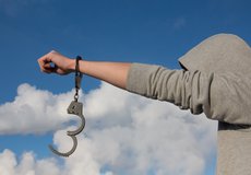 Za prvých päť mesiacov roka 2022 stúpol počet vykradnutých bytov takmer o polovicu