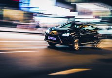 Poškodilo vás auto bez PZP alebo vinník z miesta nehody ušiel? Takto by ste mali postupovať