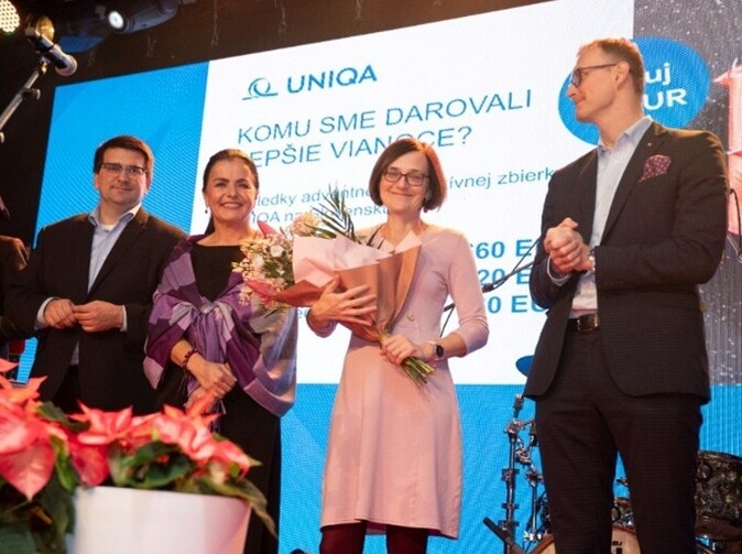 Zamestnanci UNIQA obdarovali pred Vianocami tri charitatívne organizácie 