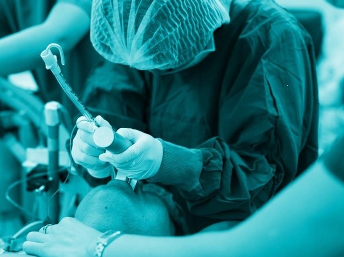 AXA spustila výzvu na sociálnych sieťach. Ďakuje ľuďom, ktorí bojujú s COVID-19 v prvej línii 