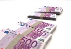 Nemeckí klienti skrachovanej cestovky Thomas Cook nie sú spokojní