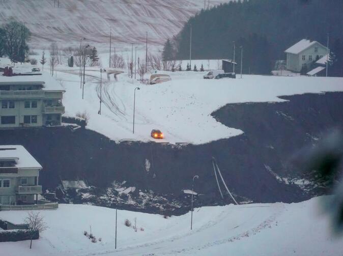 Smrtiaci zosuv pôdy v Nórsku bude stáť poisťovne najmenej 107 miliónov dolárov