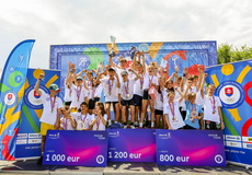 
			Allianz podporuje všestranný rozvoj detí