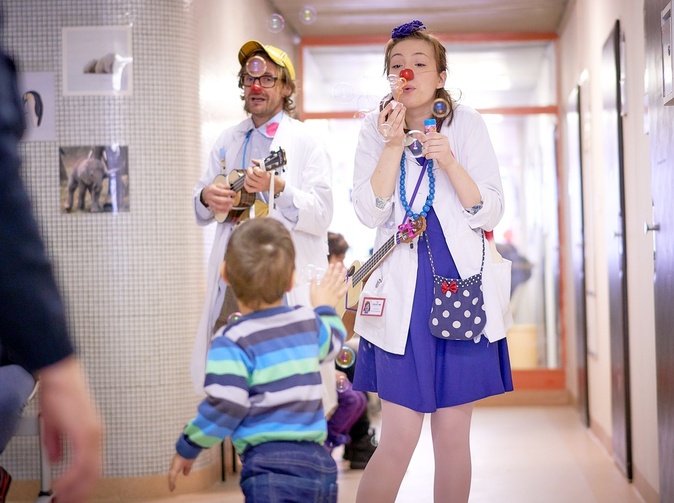 Groupama opäť podporila dobrú vec. Pomáhať prinášať radosť do nemocníc