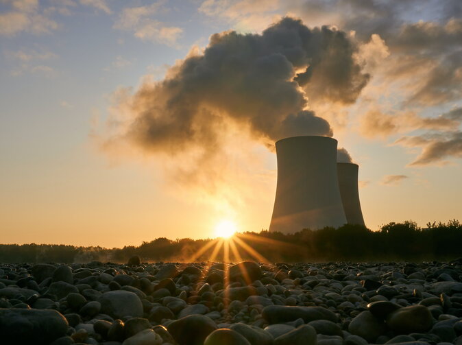 Ako to bude s investovaním poisťovní do jadrovej energetiky?
