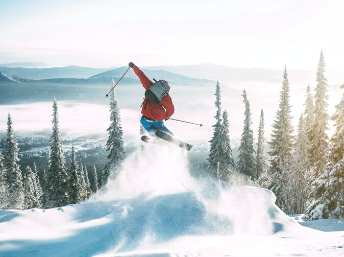 Chystáte sa na lyžovačku? Len základné poistenie nestačí