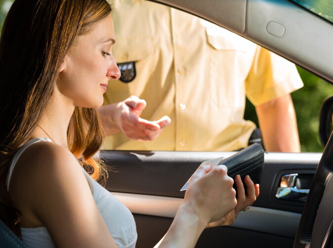 Povinné doklady v aute: Čo musíte mať vždy so sebou? Radí Colonnade